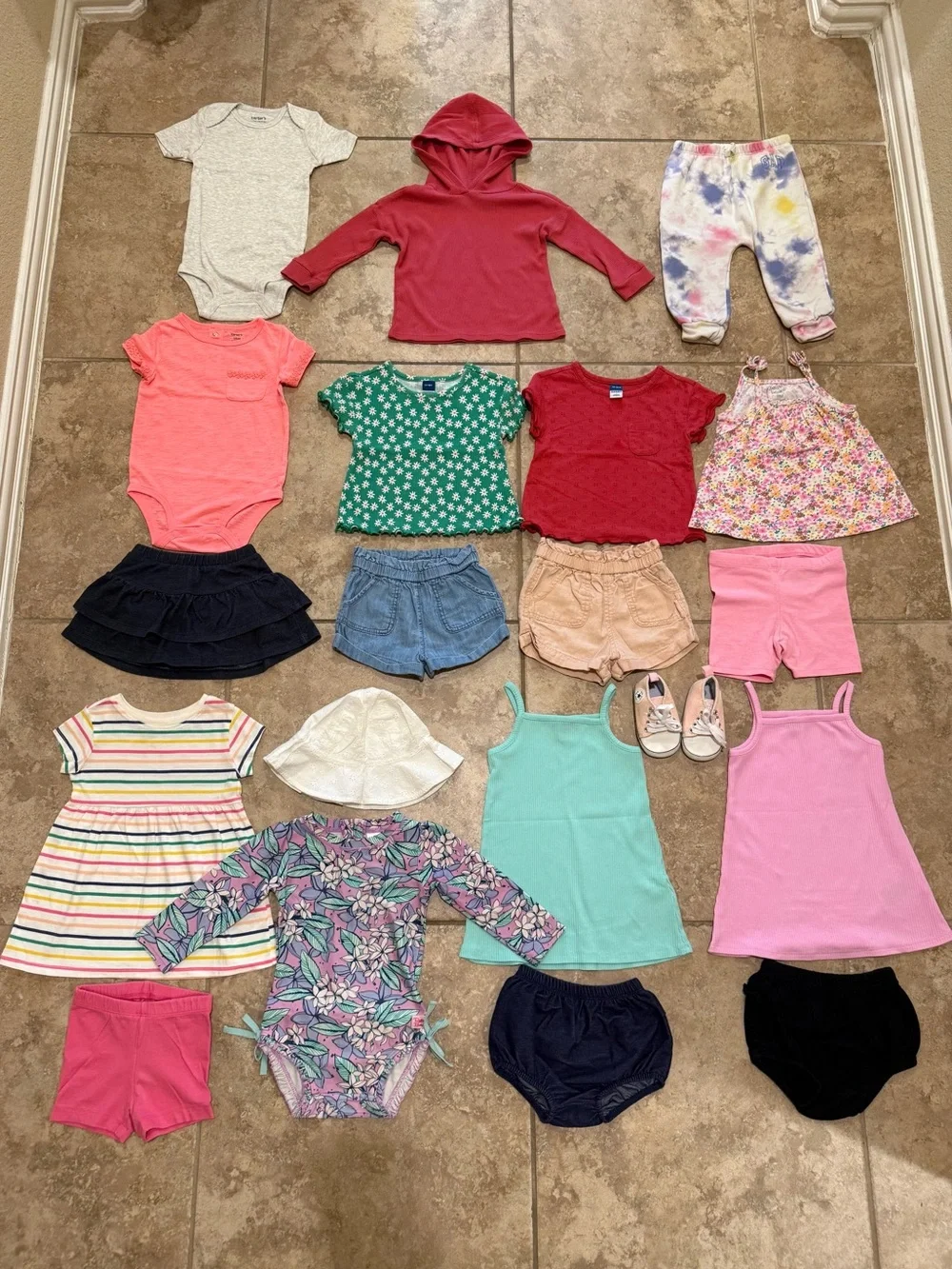 18 Month Girls Summer Clothes & Swim Bundle (Carters Old Navy Rufflebutts GAP)